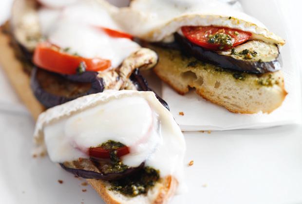 Recept: stokbrood met gegrilde aubergine