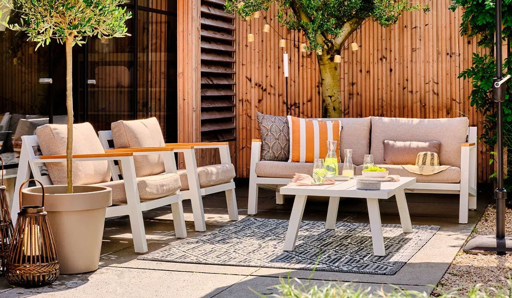 Houten tuinmeubelen